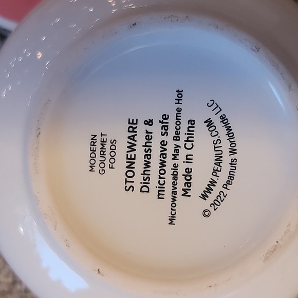 Snoopy Christmas mug - Picture 2 of 5